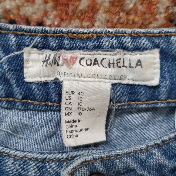 H&M Shorts - Picture 3 of 4